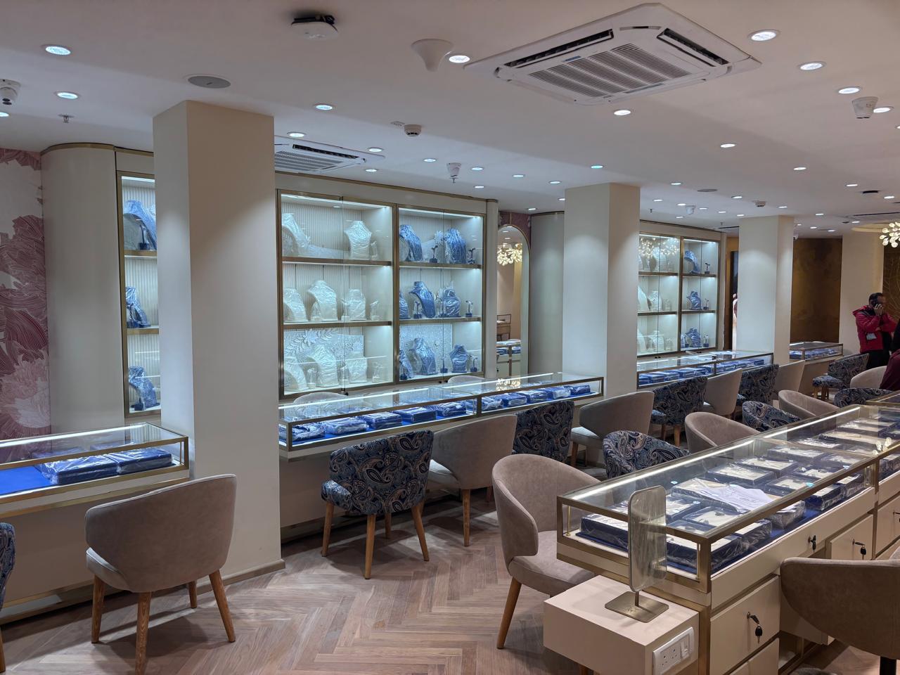 Indriya by Aditya Birla Jewellery showroom exterior project by Chaudhary Enterprises (23)